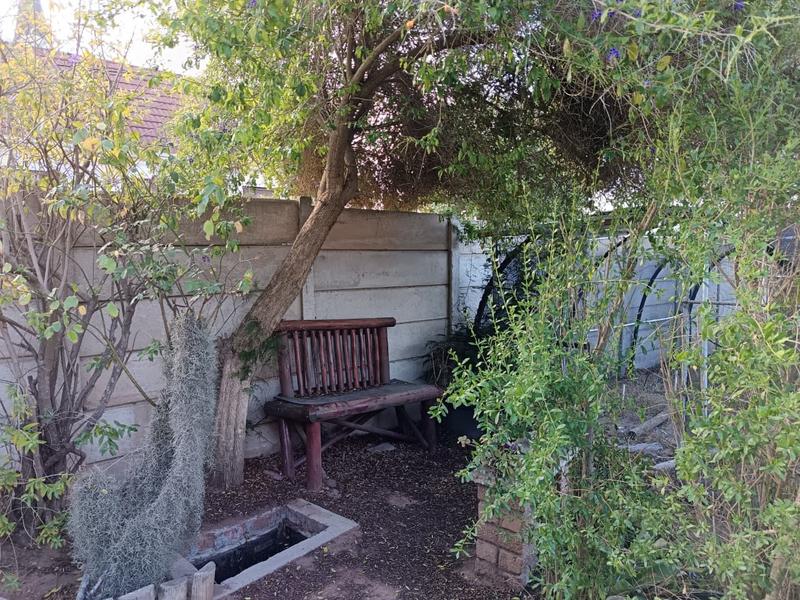 2 Bedroom Property for Sale in Albertinia Western Cape